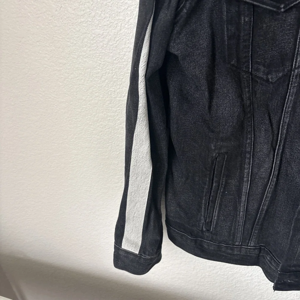 Levi's Mens Stripe Sleeve Trucker Jacket Color Black 596030000 size‎ xL